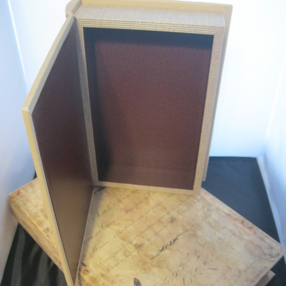 Nesting Book Boxes NWT Set of 2 Vintage Inspired - Picture 4 of 6